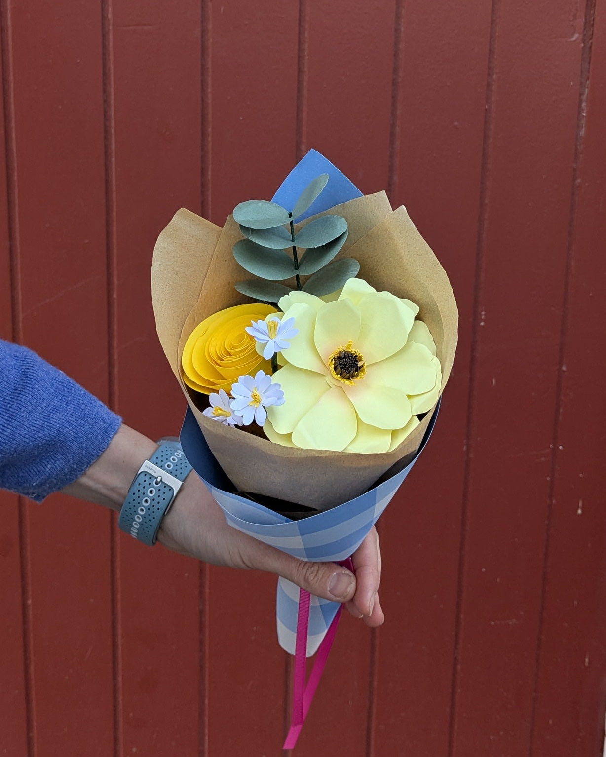 Mini Bouquet with Butterfly Ranunculus